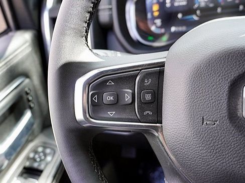 New 2026 RAM 2500 Laramie AWD/4WD image 42