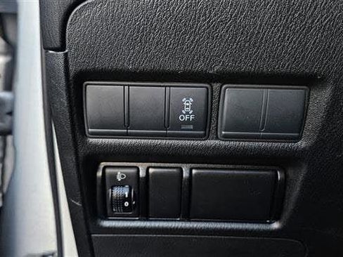 Used 2017 Nissan Armada SV image 14