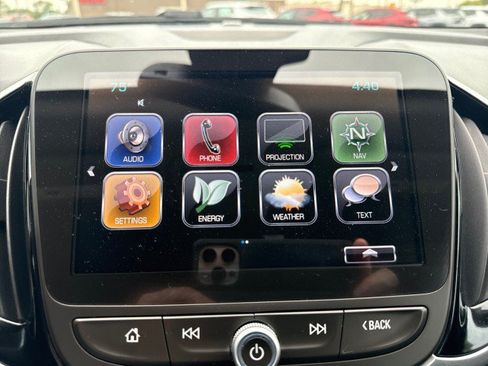 Used 2017 Chevrolet Volt Premier FWD image 21