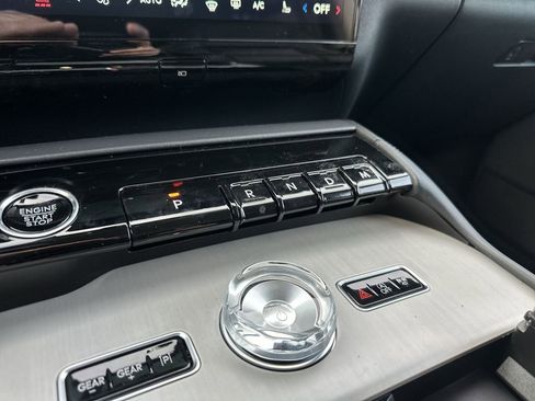New 2026 Lincoln Navigator L Premier AWD/4WD image 20