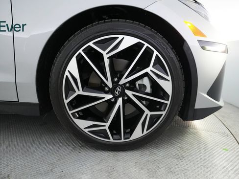 Used 2024 Hyundai Ioniq 6 SEL RWD image 20