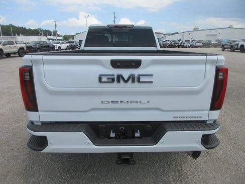 New 2026 GMC Sierra 3500 Denali Ultimate AWD/4WD image 6