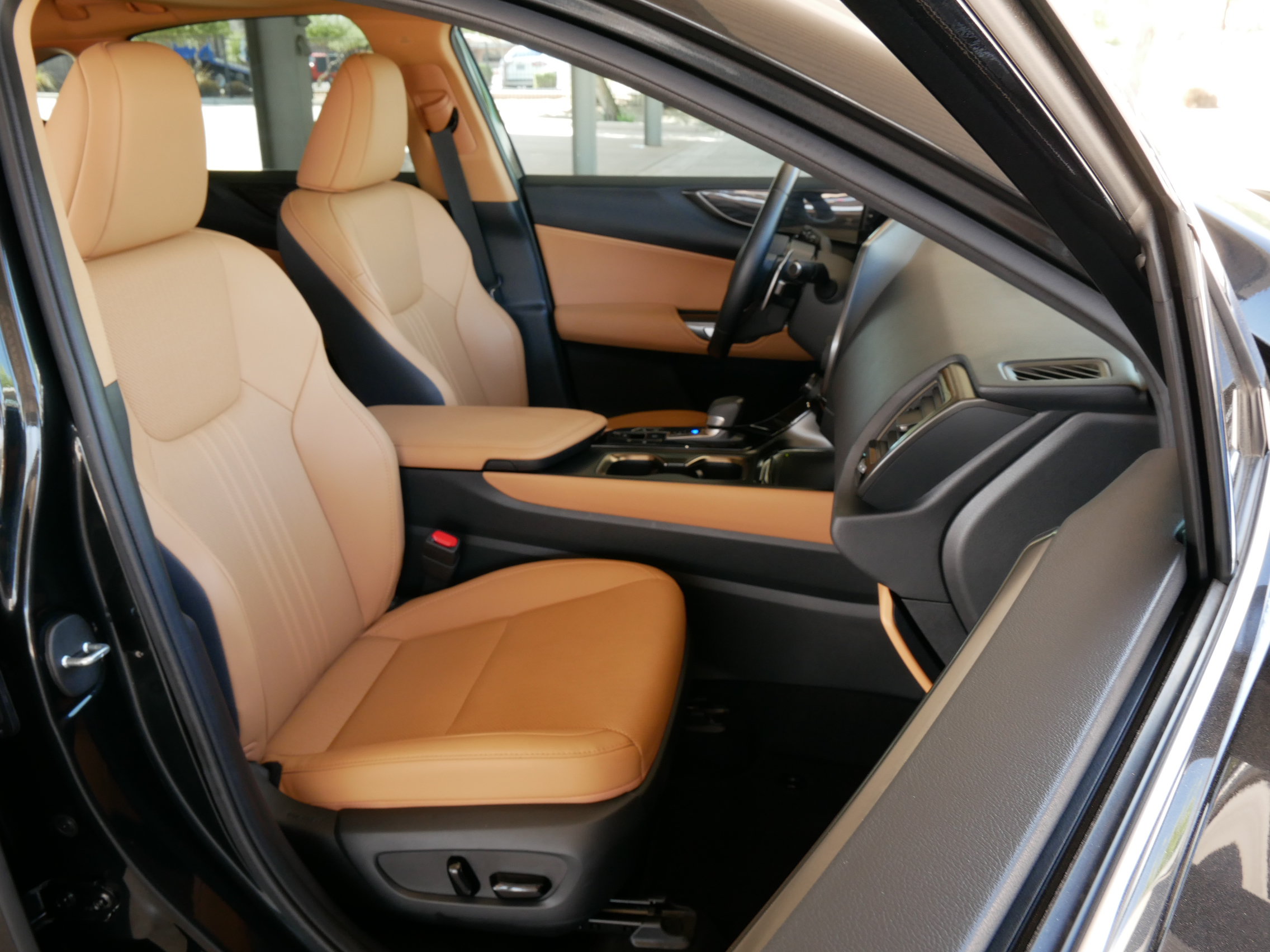 Used 2026 Lexus NX 350h AWD w/ Accessory Package (Z1) image 8