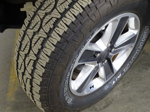 Used 2018 Jeep Wrangler Unlimited Sahara w/ Safety Group image 40