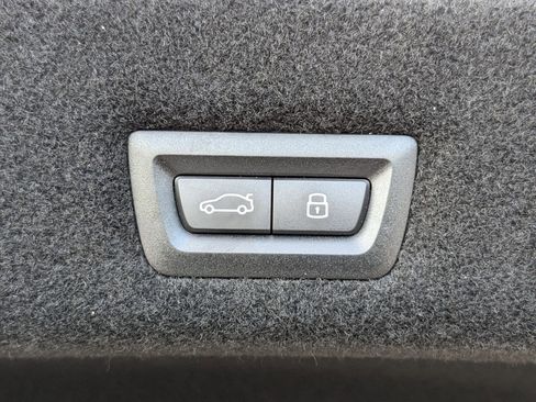 New 2025 BMW i7 eDrive50 w/ Premium Package image 30