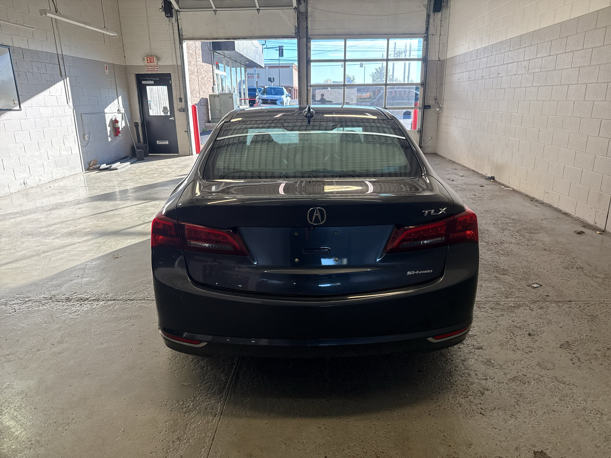 Used 2015 Acura TLX w/ Technology Package AWD/4WD image 7