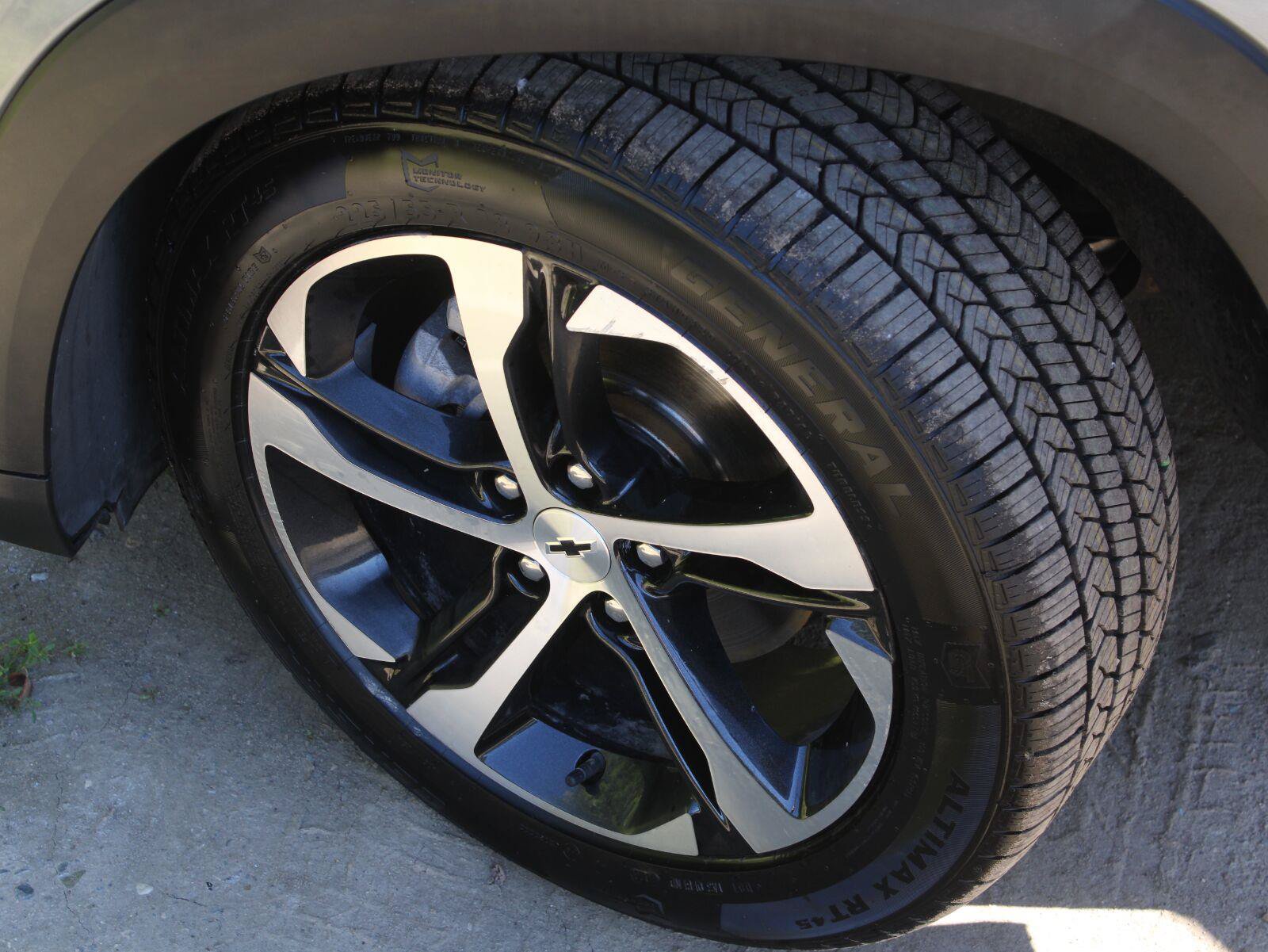 Used 2024 Chevrolet Trax RS w/ Driver Confidence Package FWD image 19