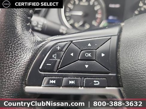 Certified 2018 Nissan Rogue SV AWD/4WD image 20