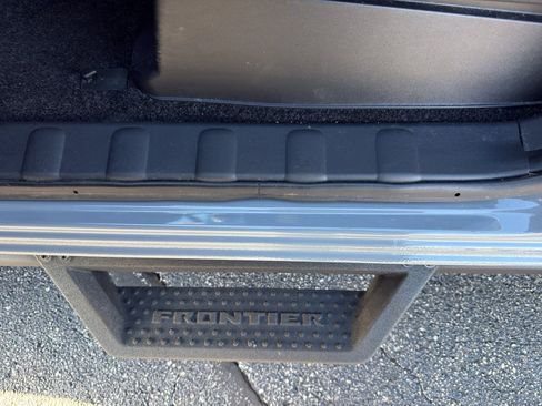 Used 2023 Nissan Frontier PRO-4X w/ Pro Convenience Package image 17