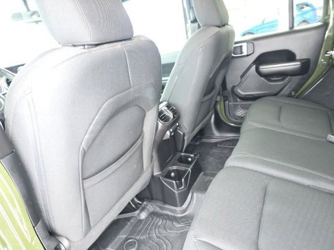 Used 2020 Jeep Wrangler Unlimited Sport S image 32