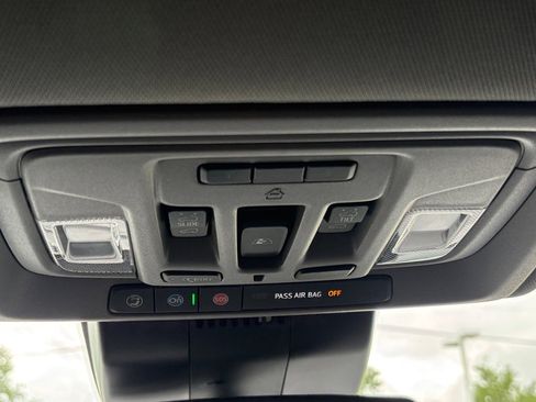 Used 2024 GMC Sierra 1500 SLT image 33