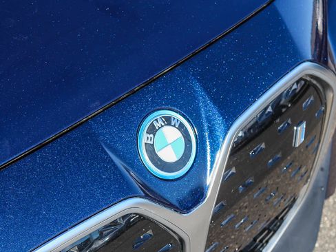 Certified 2023 BMW i4 eDrive40 w/ Premium Package image 11