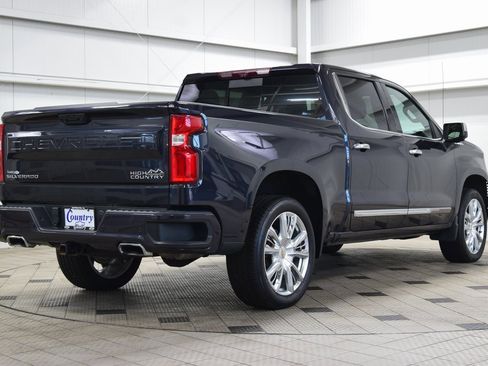 Used 2022 Chevrolet Silverado 1500 High Country w/ High Country Premium Package image 8