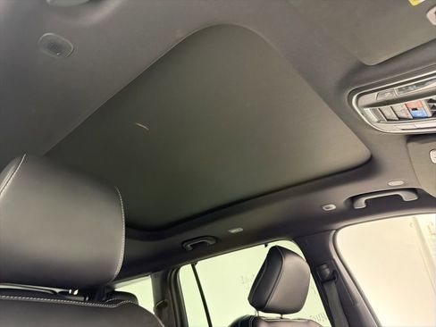 Used 2024 Jeep Grand Cherokee L Limited w/ Luxury Tech Group II image 31