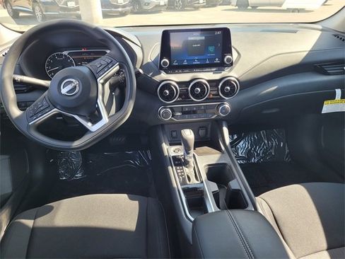 New 2025 Nissan Sentra SV image 7