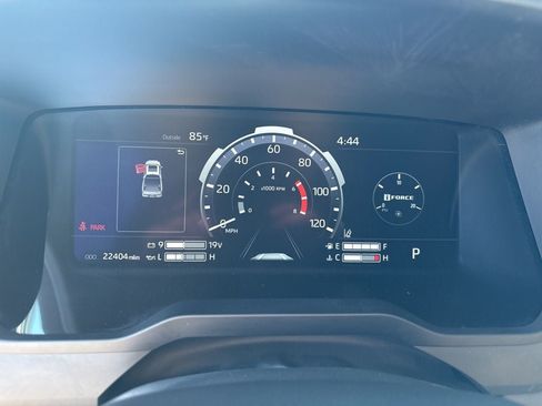 Used 2023 Toyota Tundra Platinum AWD/4WD image 19