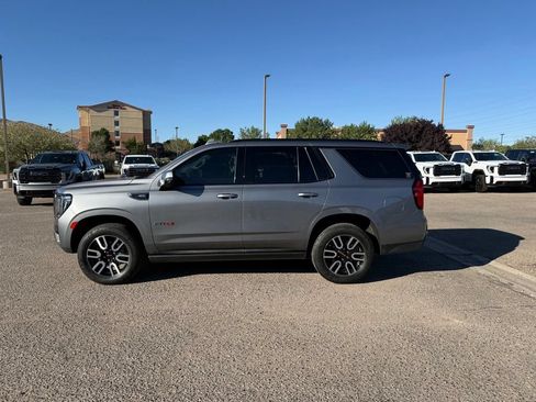 Used 2021 GMC Yukon AT4 w/ AT4 Premium Plus Package AWD/4WD image 8