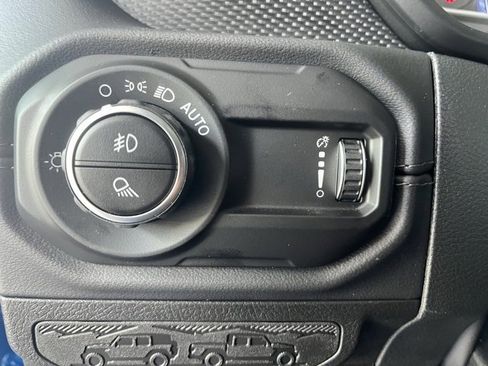 New 2025 Jeep Gladiator Mojave w/ Convenience Group image 12