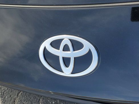 Used 2026 Toyota Camry LE image 10