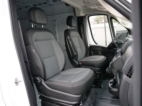 Used 2025 RAM ProMaster 2500 w/ Storage Group image 26