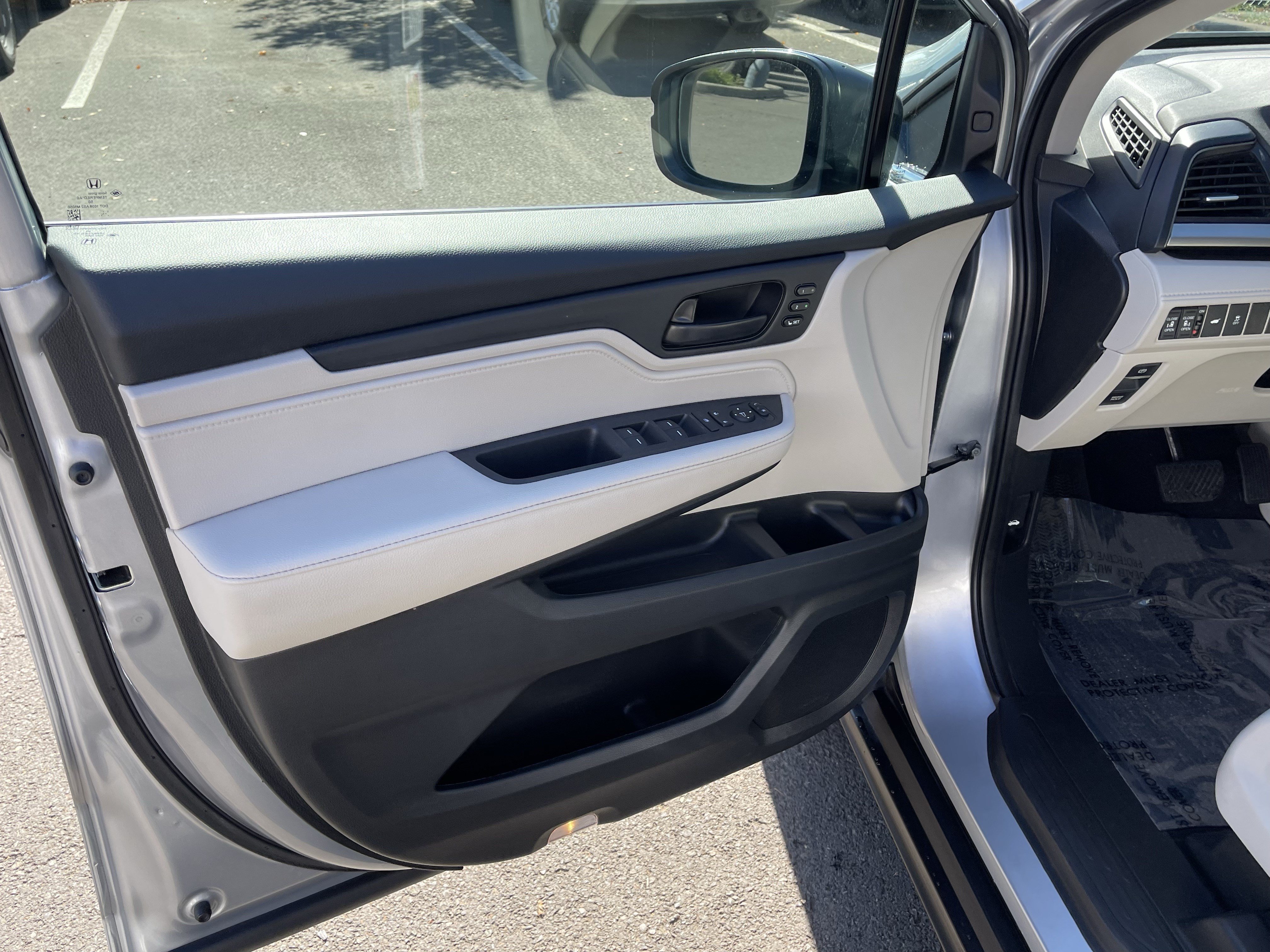 Used 2025 Honda Odyssey EX-L image 14