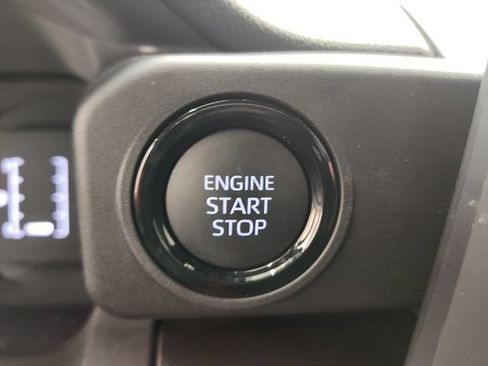 Certified 2026 Toyota Tacoma SR5 AWD/4WD image 45