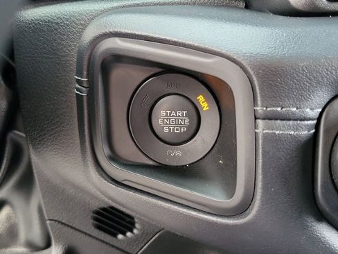 Used 2024 Jeep Wrangler Rubicon image 11