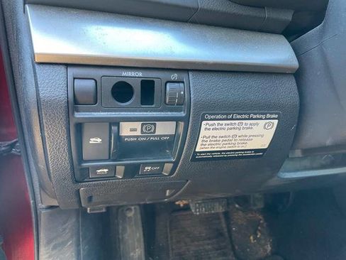 Used 2010 Subaru Legacy 2.5i Premium image 34