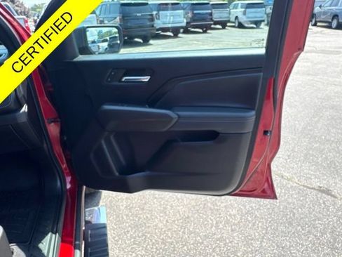 Used 2024 Chevrolet Colorado LT w/ LT Convenience Package II AWD/4WD image 25