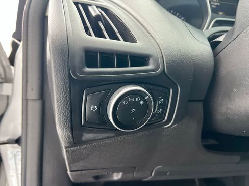 Used 2017 Ford Focus SE image 13