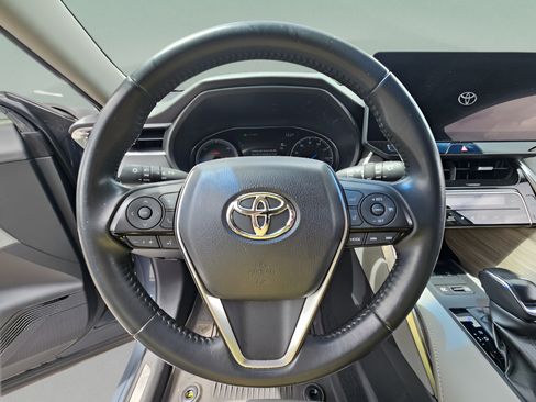 Used 2023 Toyota Venza XLE AWD/4WD image 21