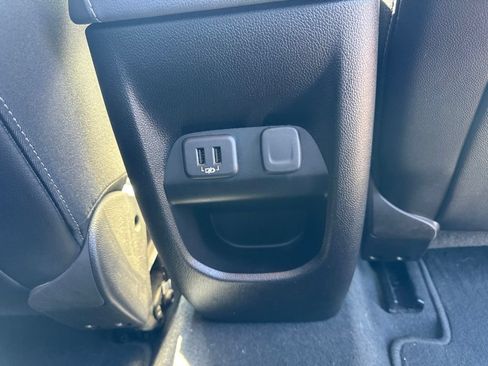Used 2019 Chevrolet Colorado Z71 AWD/4WD image 11