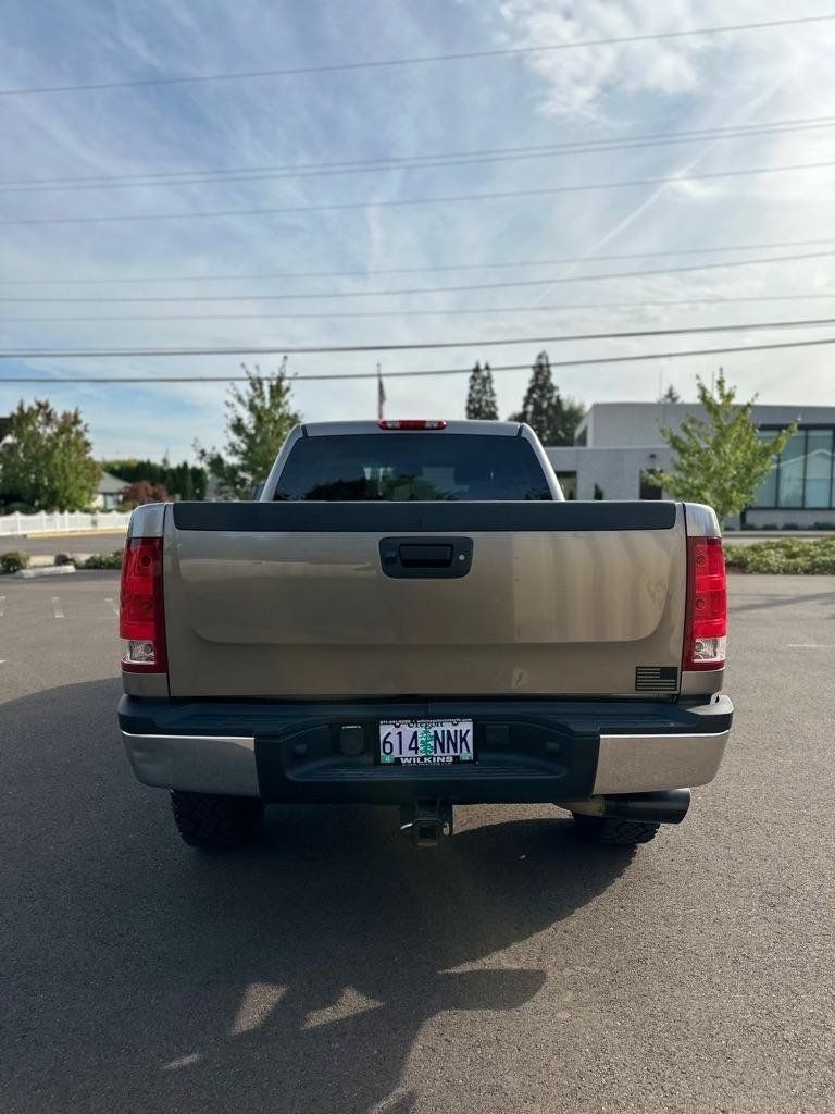 Used 2007 GMC Sierra 2500 SLE AWD/4WD image 6