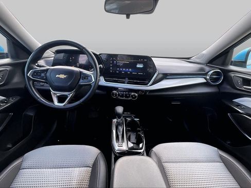 Used 2025 Chevrolet Trax LT w/ Driver Confidence Package FWD image 15