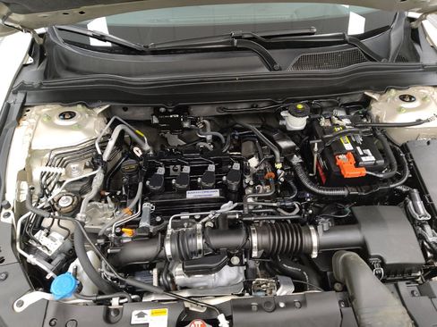 Used 2018 Honda Accord Touring image 30