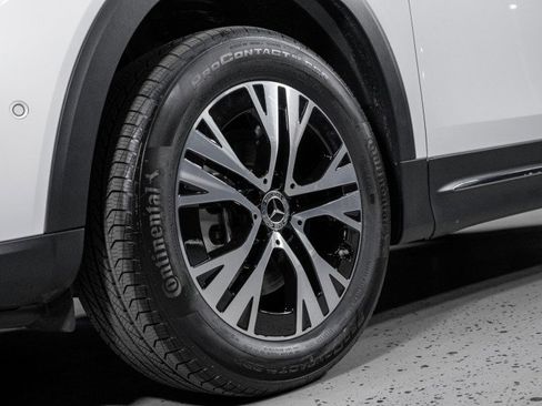 Certified 2025 Mercedes-Benz GLB 250 image 30