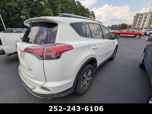 Used 2016 Toyota RAV4 XLE FWD image 5