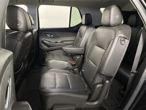 Used 2020 Chevrolet Traverse Premier w/ Redline Edition FWD image 13