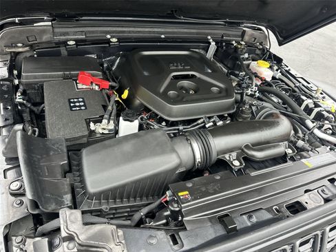 Used 2026 Jeep Wrangler Unlimited Rubicon AWD/4WD image 9