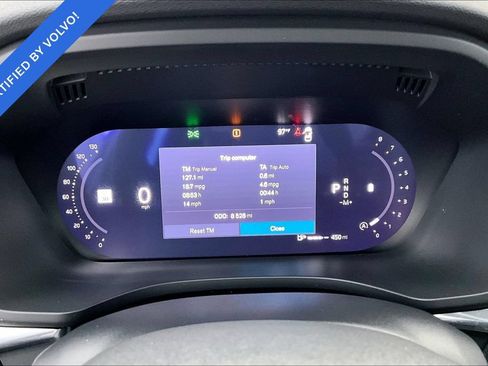 Certified 2026 Volvo XC60 B5 Plus AWD/4WD image 27