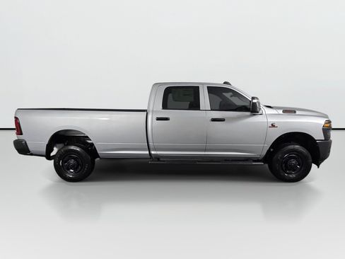 New 2026 RAM 2500 Tradesman AWD/4WD image 3