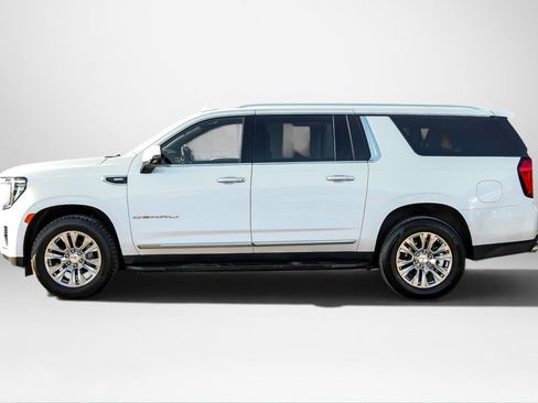 Used 2024 GMC Yukon XL Denali AWD/4WD image 9