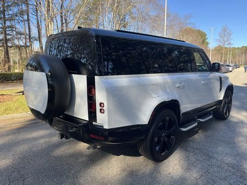 Certified 2024 Land Rover Defender 130 X-Dynamic SE image 9
