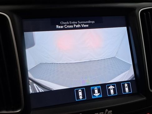 Used 2019 Maserati Levante S image 22