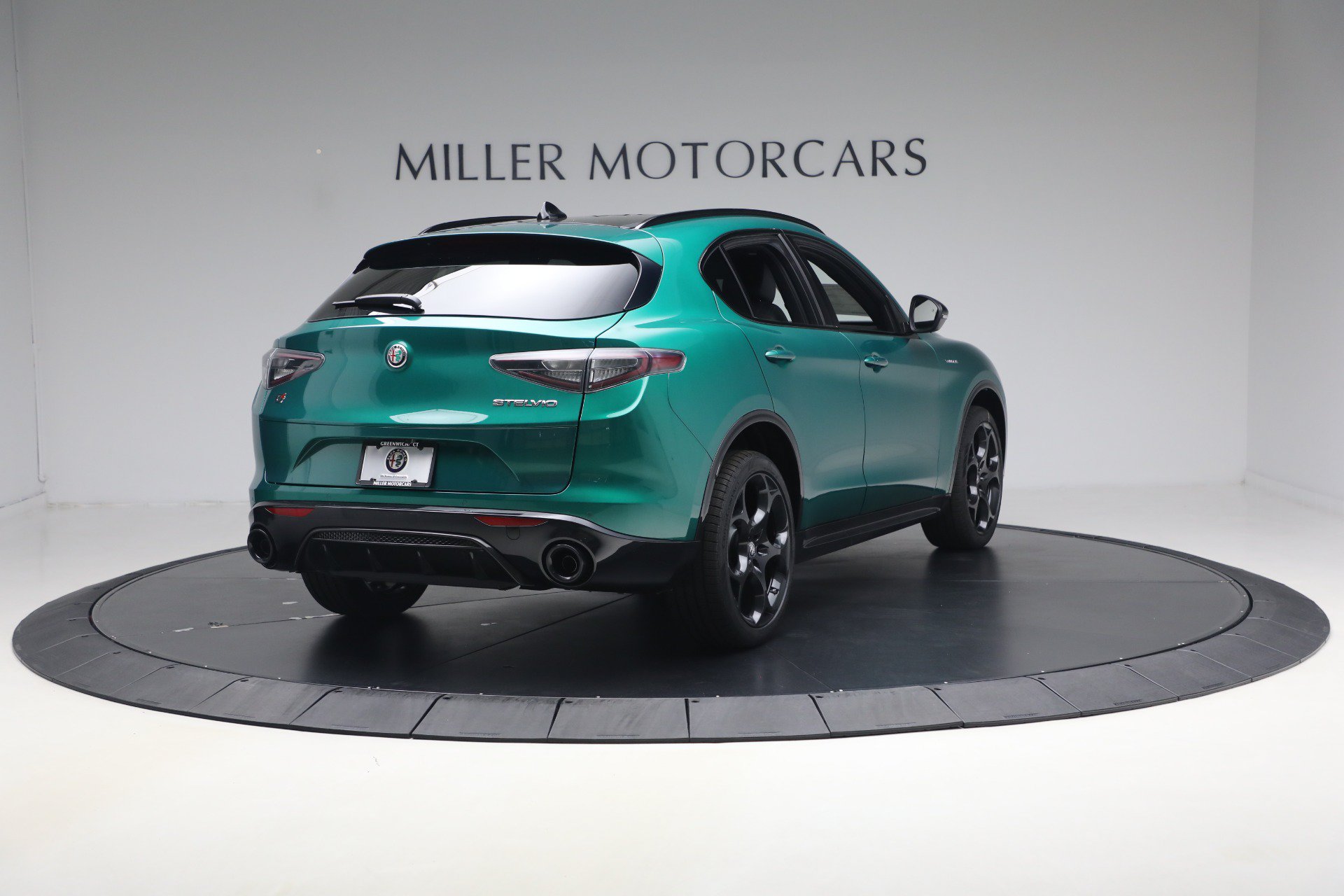 New 2026 Alfa Romeo Stelvio Sprint AWD/4WD image 6