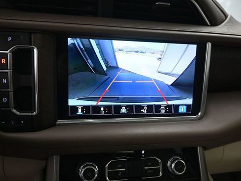 Used 2021 GMC Yukon Denali w/ Denali Premium Package image 19