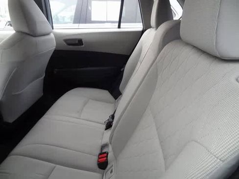 Used 2023 Toyota Corolla Cross L image 9