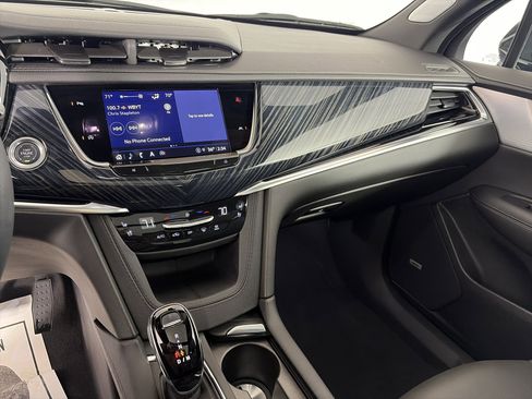 Certified 2024 Cadillac XT6 Premium Luxury w/ LPO, Floor Liner Package image 4