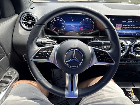 Used 2024 Mercedes-Benz GLA 250 4MATIC image 18