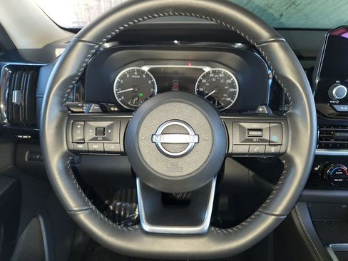 Certified 2025 Nissan Pathfinder SV image 23